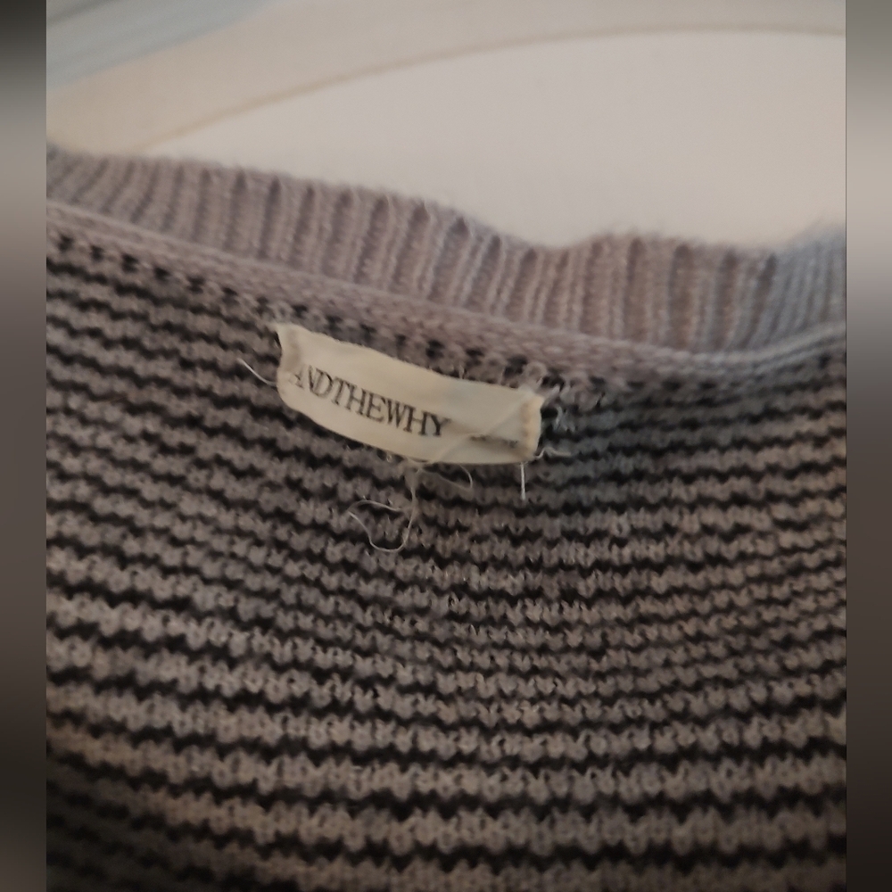 Andthewhy Aztec Sweater - Picture 3 of 3